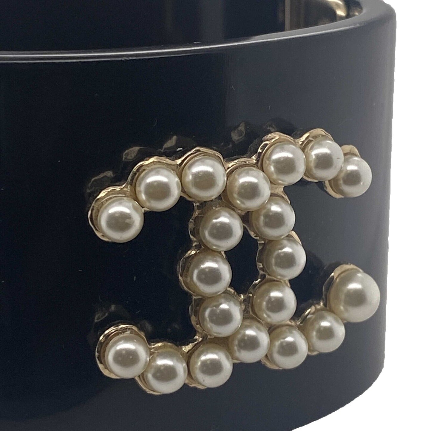 CHANEL - Statement Resin CC Pearl Studded Cuff - Black - Bracelet