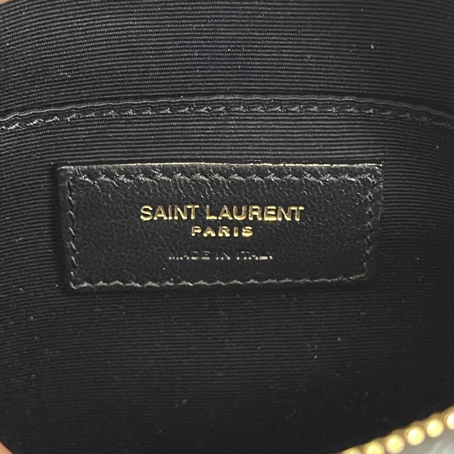 Saint Laurent Vinyle YSL Round Quilted Grain de Poudre