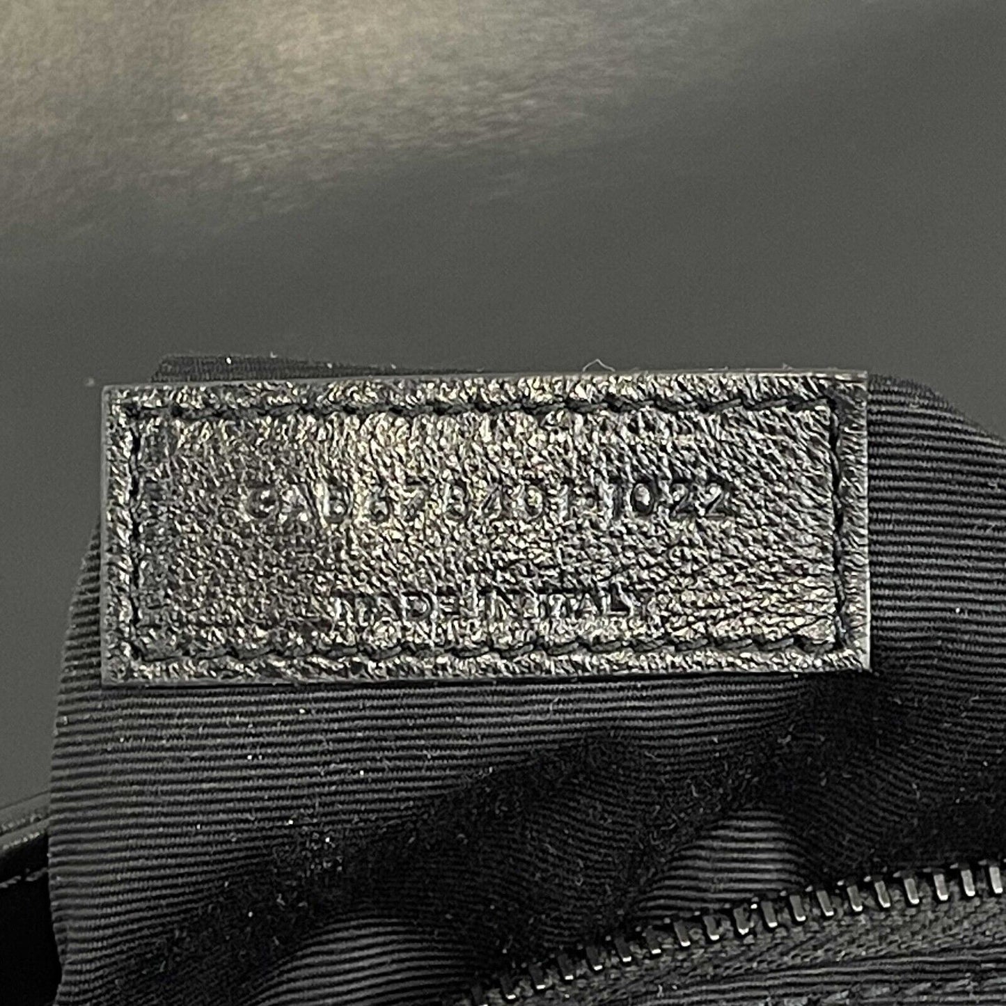 Saint Laurent - Calfskin Y Black Quilted Monogram Toy Loulou Crossbody