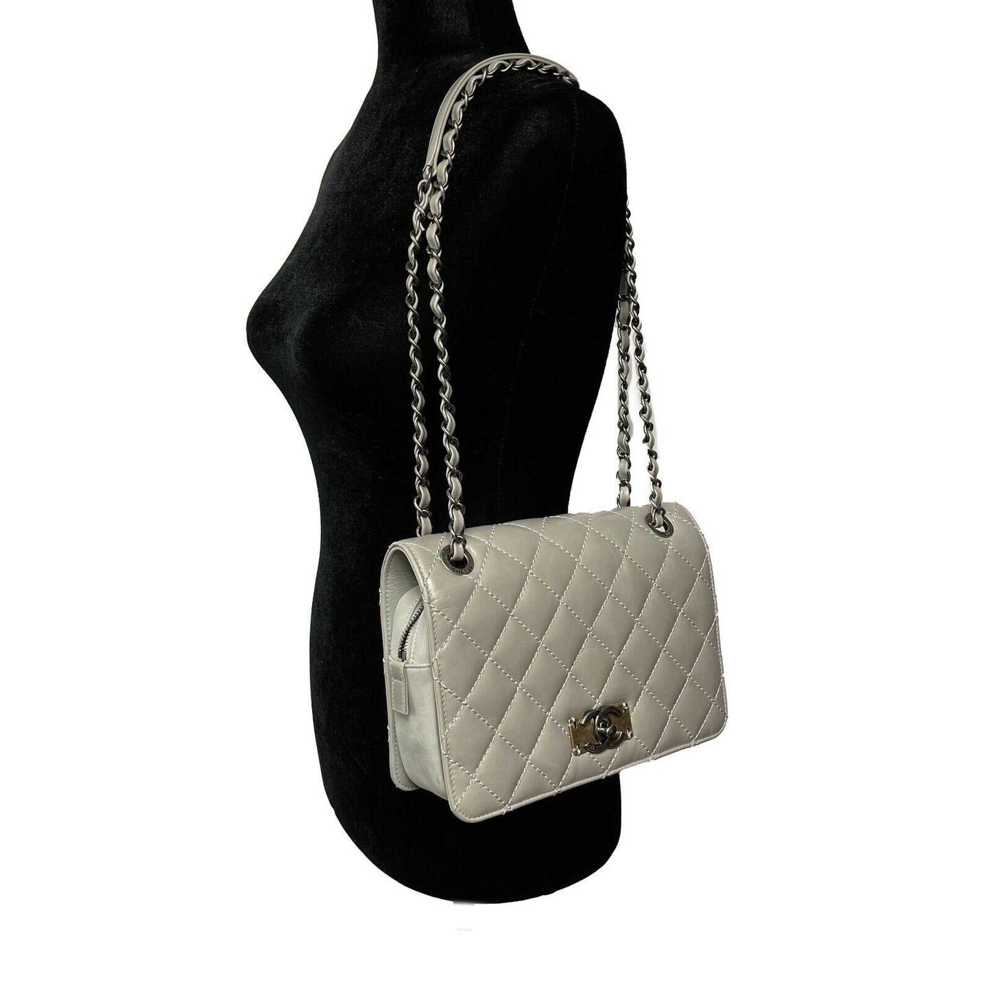 CHANEL - Glazed Calfskin Quilted Medium Day Trip Flap Bag - Crossbody