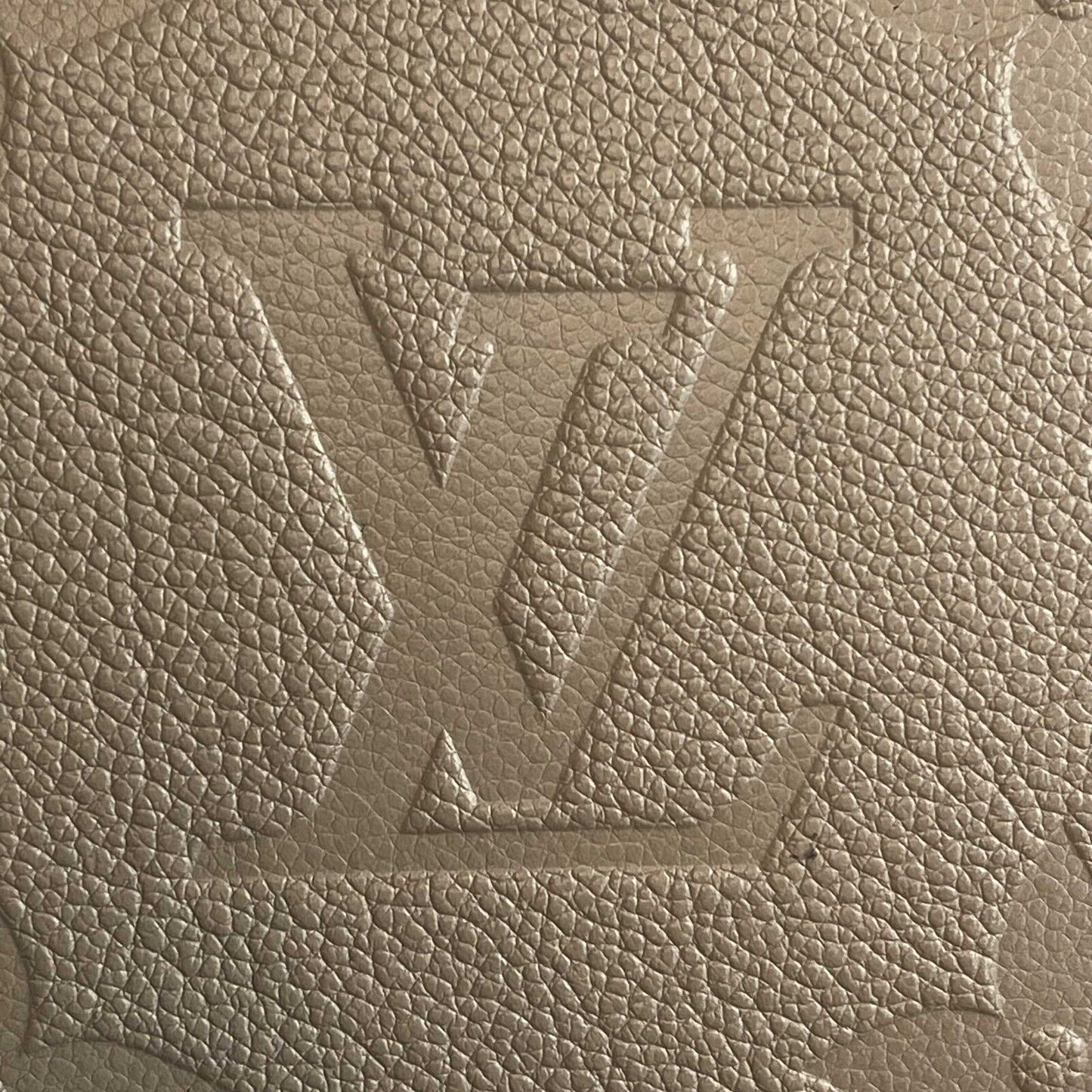 Louis Vuitton Neverfull Empreinte Monogram w/Pouch MM