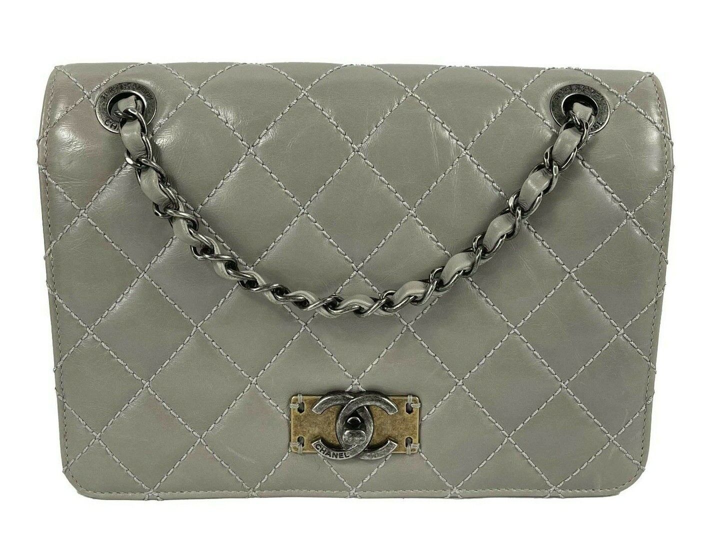 CHANEL - Glazed Calfskin Quilted Medium Day Trip Flap Bag - Crossbody