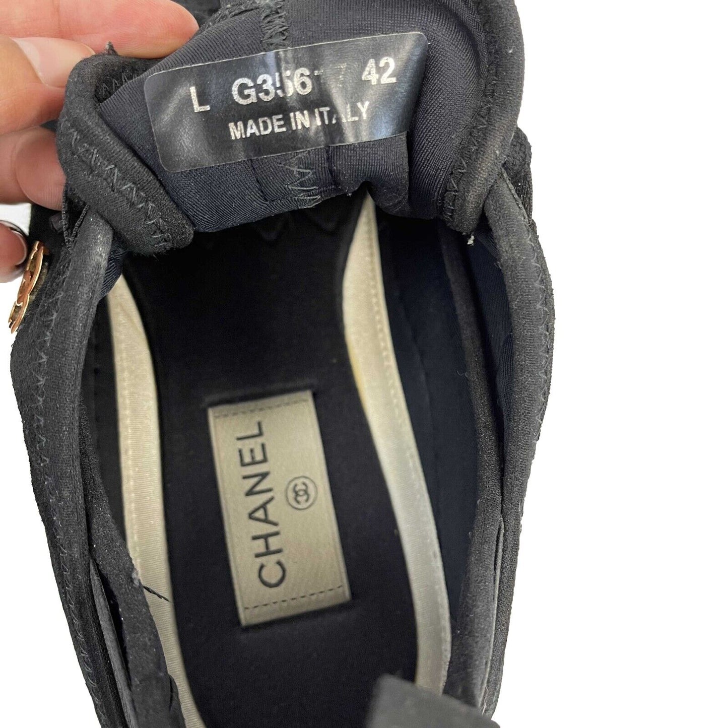 Chanel - Excellent - CC Trail Runner Sneaker - Black - 42 US 7