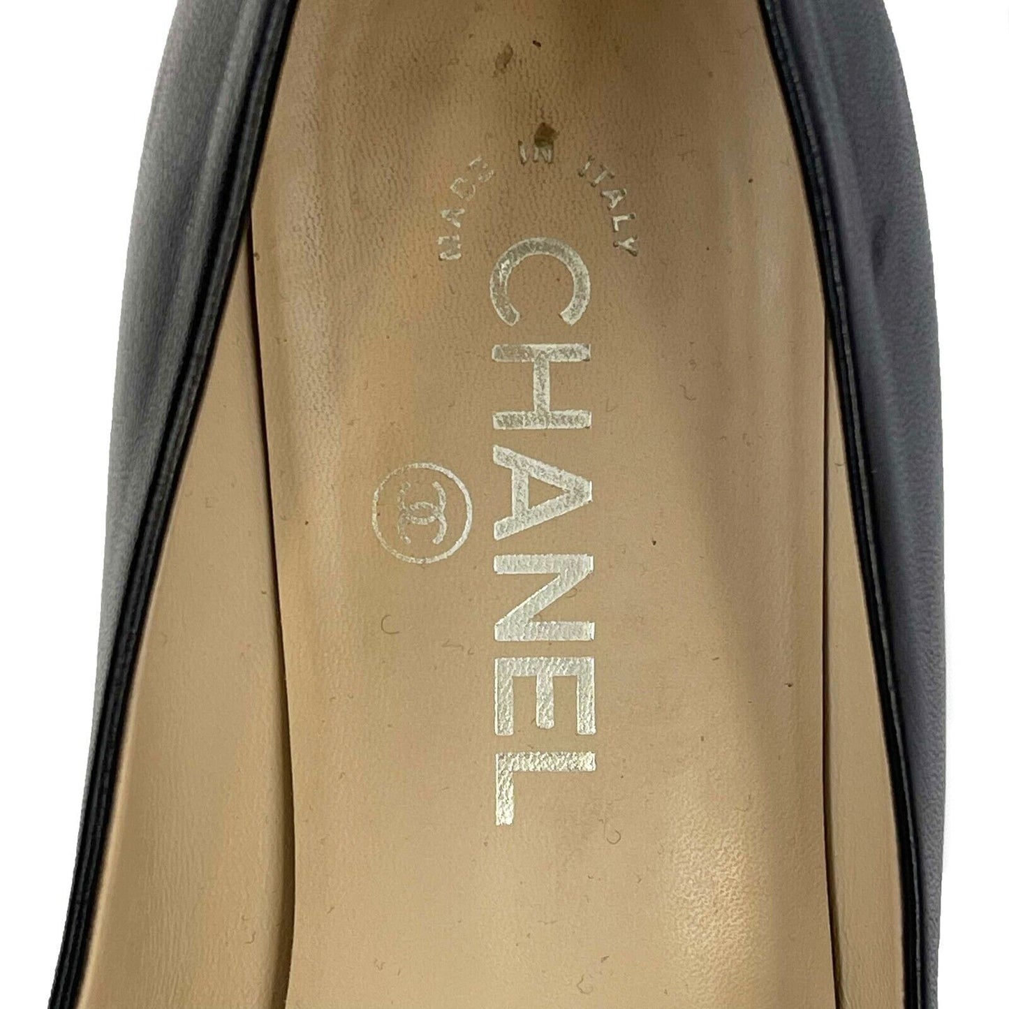 Chanel Black Lambskin Leather Pearl CC Logo Round Toe Low Block Heel Pump - 38/8