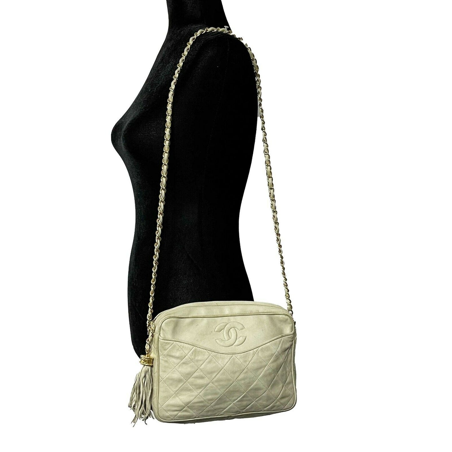 CHANEL - Vintage 80s Stone Tassel Quilted Leather Medium CC Messenger Crossbody